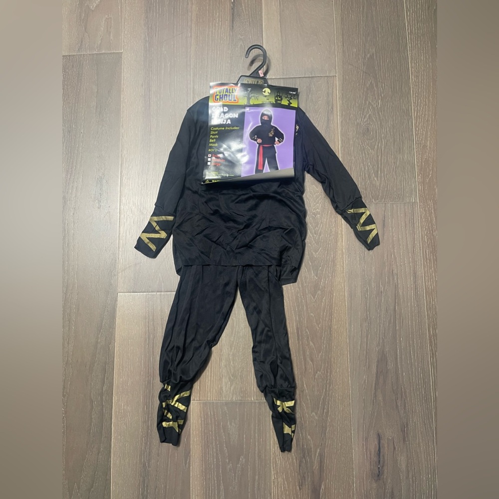 Totally ghoul gold dragon ninja. NWT small